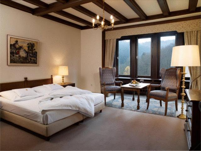 Hotel Und Restaurant Burg Schnellenberg Attendorn Luaran gambar