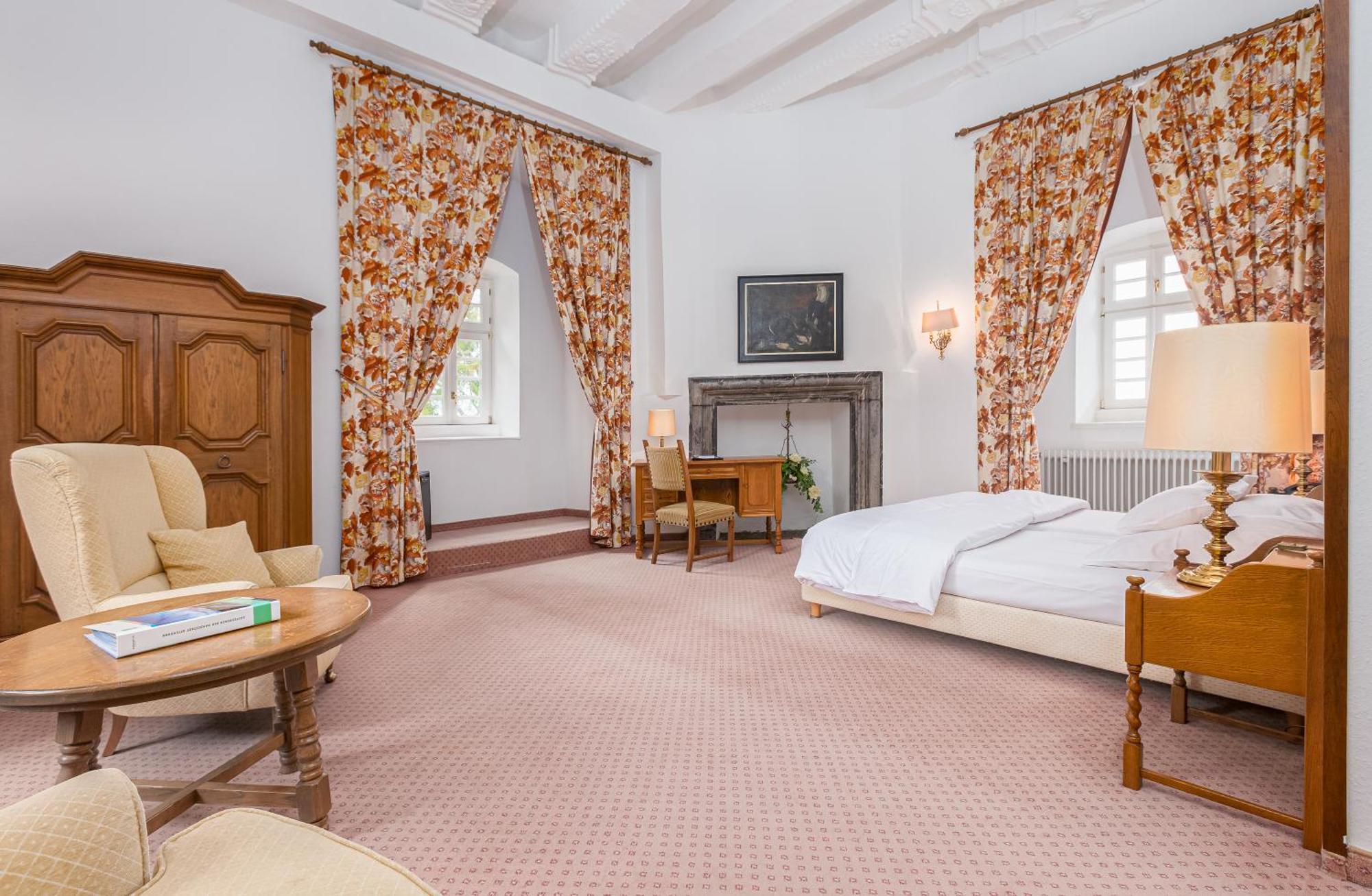 Hotel Und Restaurant Burg Schnellenberg Attendorn Luaran gambar
