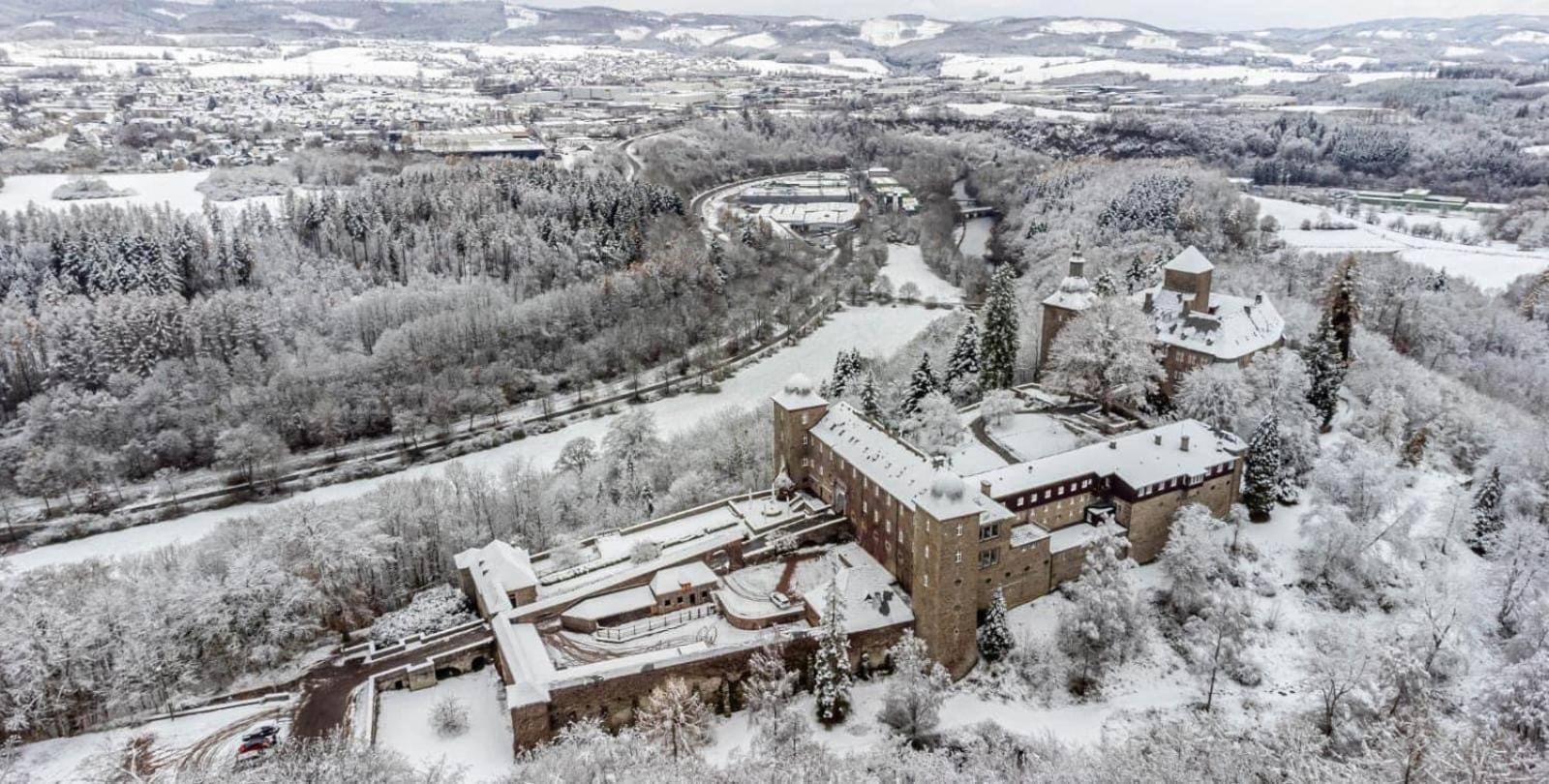 Hotel Und Restaurant Burg Schnellenberg Attendorn Luaran gambar