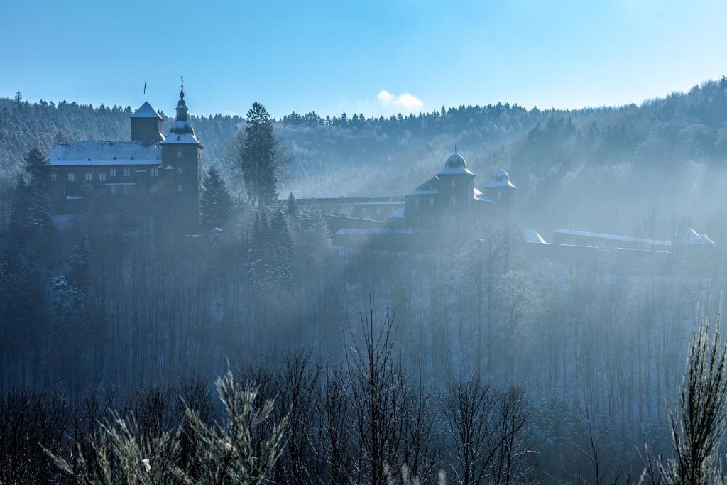 Hotel Und Restaurant Burg Schnellenberg Attendorn Luaran gambar